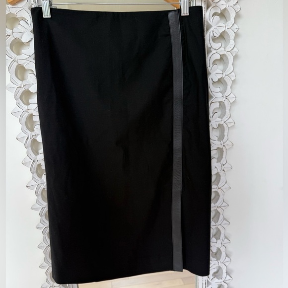 GUCCI Black Knee-Length Wool Cashmere Pencil Skirt with Leather Strip • 40 - Picture 5 of 14